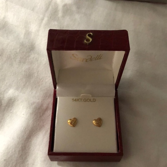 Gold earrings - Picture 1 of 1